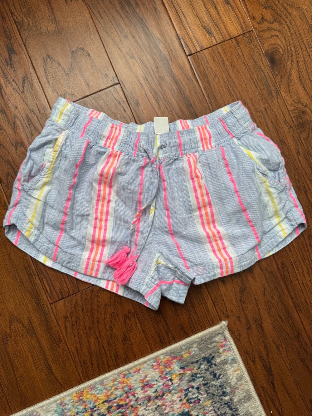 Vineyard Vines Multi-Stripe Elastic Waist Shorts with Tassel Trim size XS